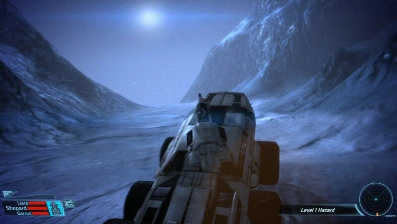 [Mass Effect] На скриншоте: Поездка на Мако до Вершины 15.