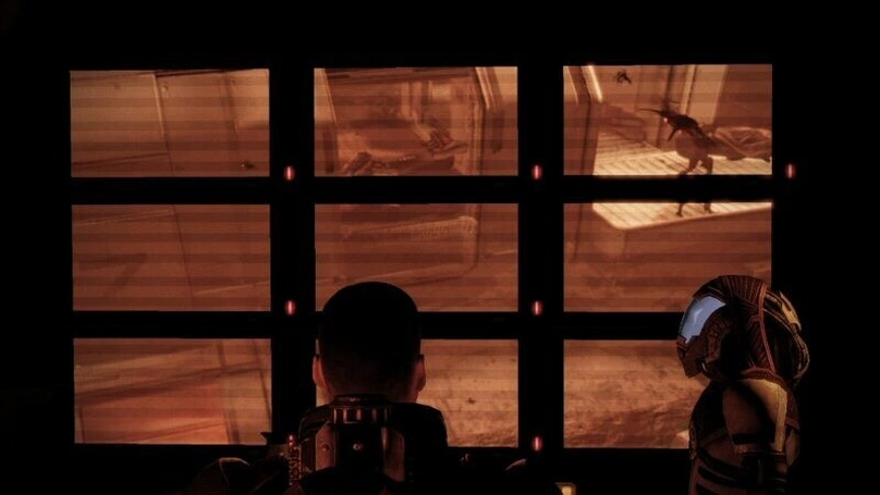 [Mass Effect 2] На скриншоте: Витор и записи камер в «Пути свободы».