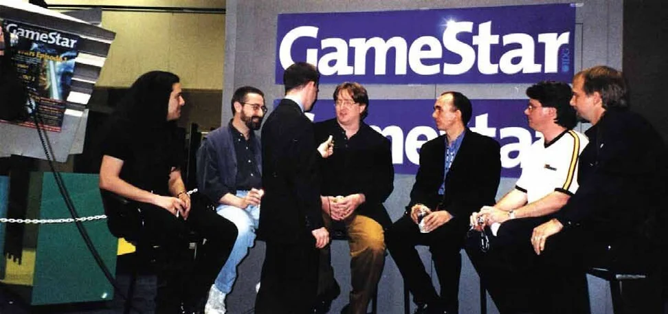 [Deus Ex] Слева направо: Джон Ромеро, Уоррен Спектор, Гейб Ньюэлл.