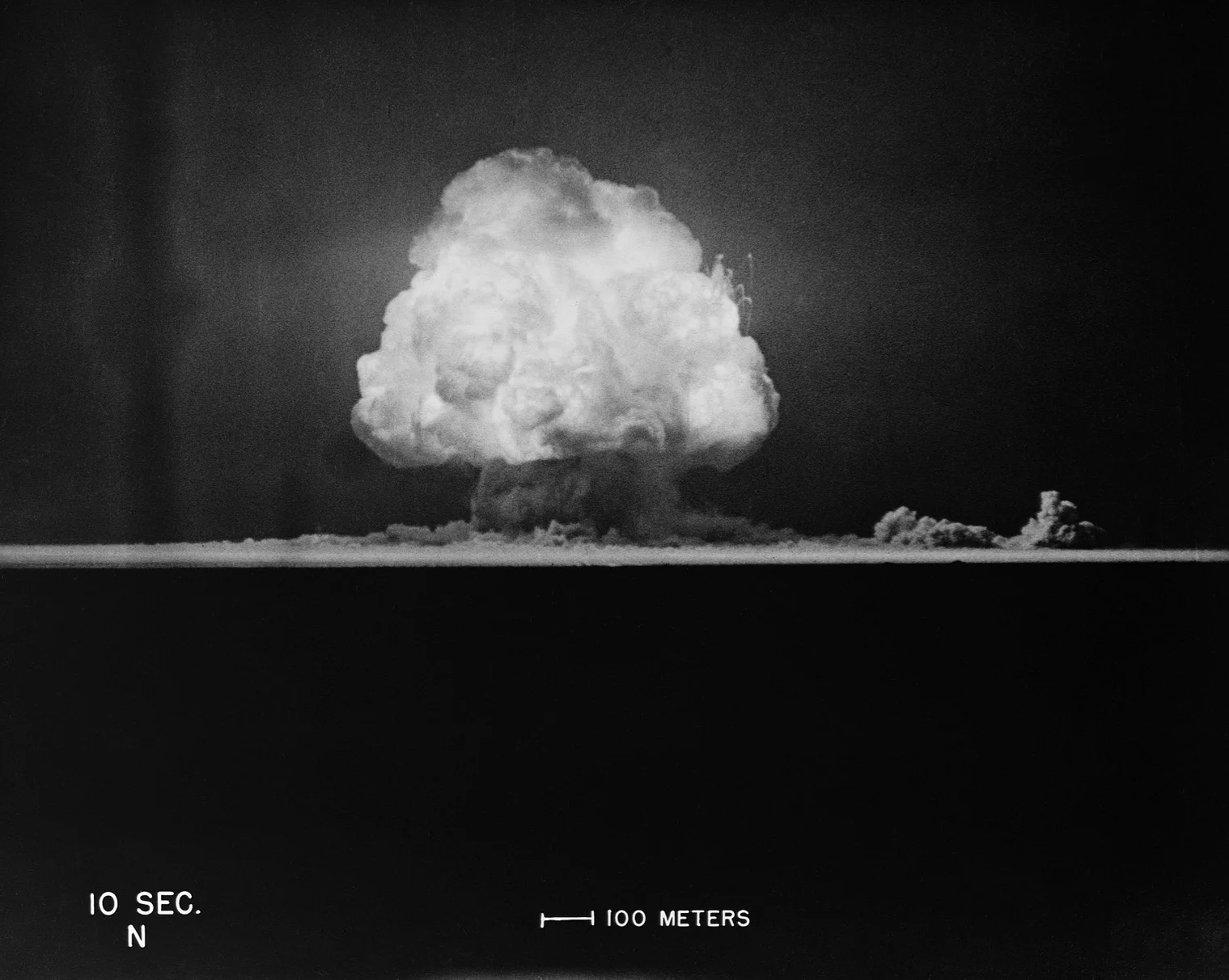 Ядерный взрыв в ходе испытания Тринити.